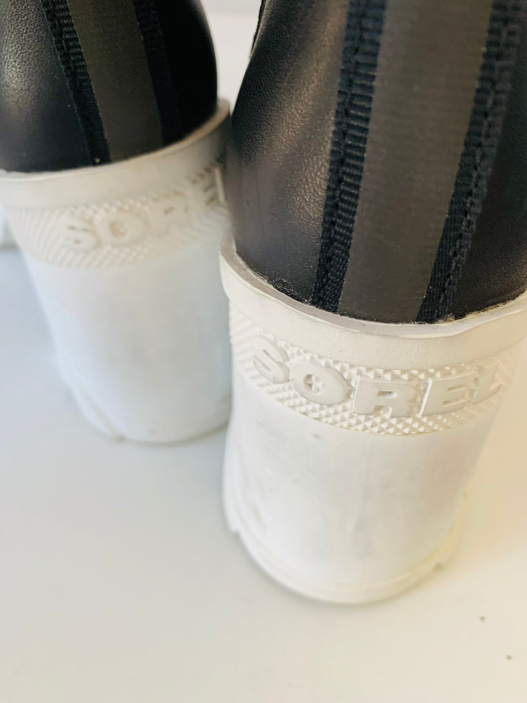 Sorel Brex Heel Chelsea Boots Size 6.5
