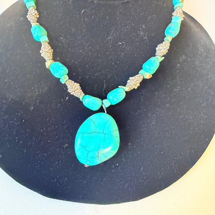 Faux Turquoise Pendent Necklace