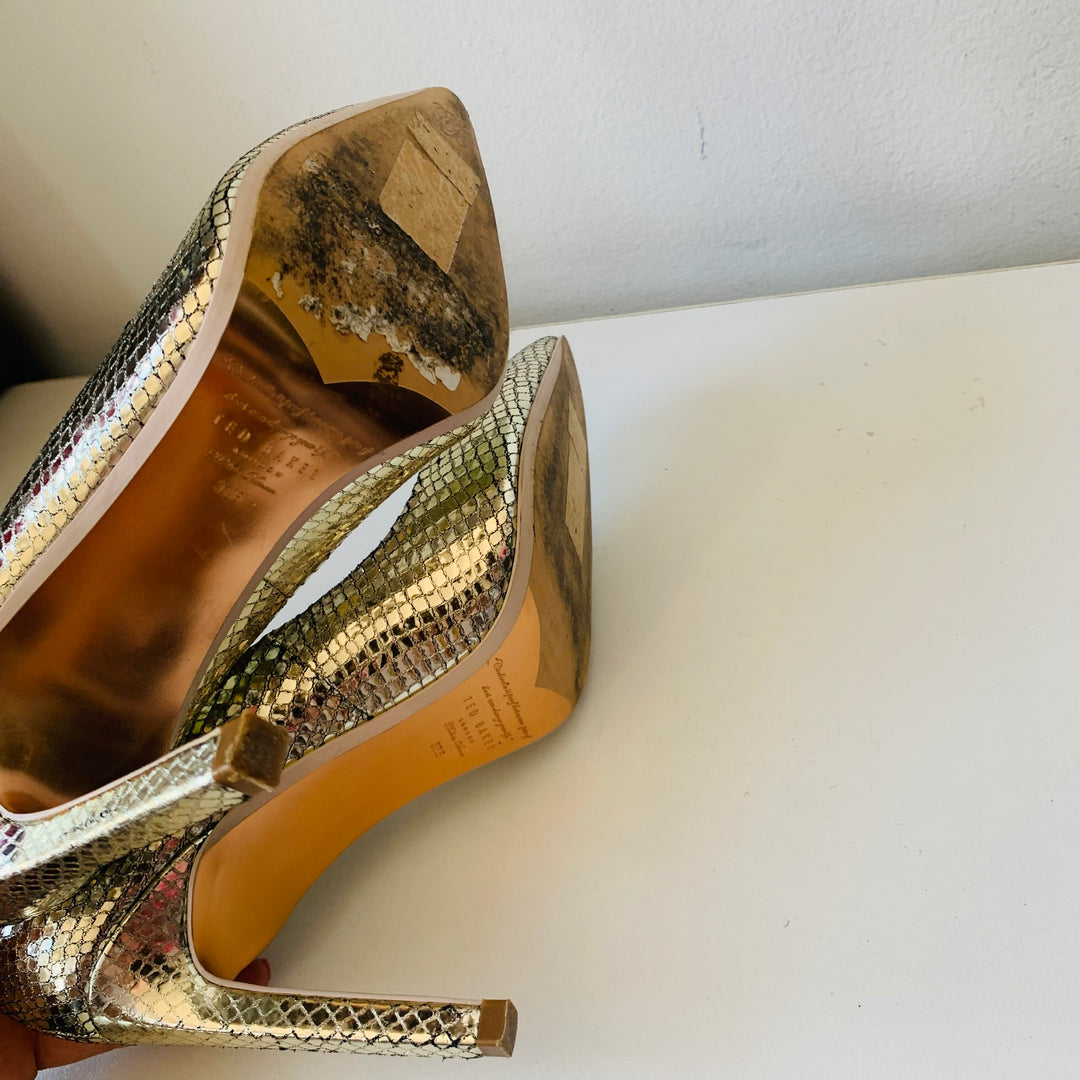 Ted Baker Elannam Crystal Embellished Pump In Gold Metallic Snakeskin Size 7.5