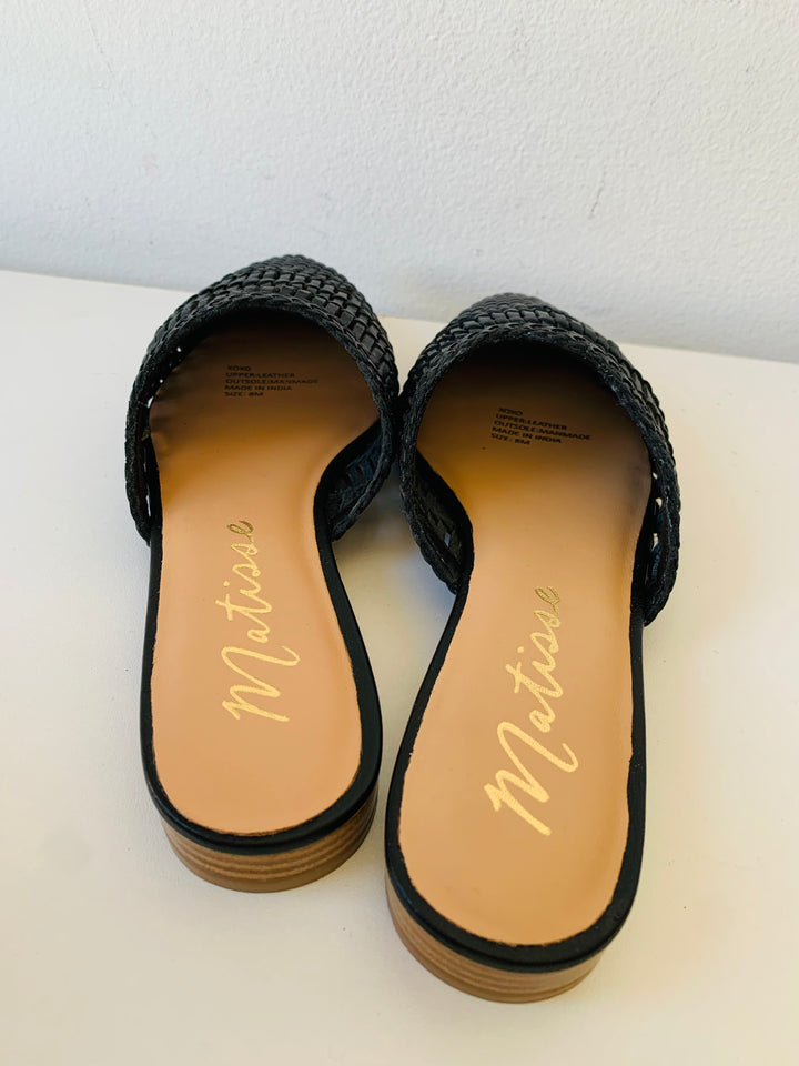 Matisse Genevieve XOXO Black Leather Woven Mules Size 8