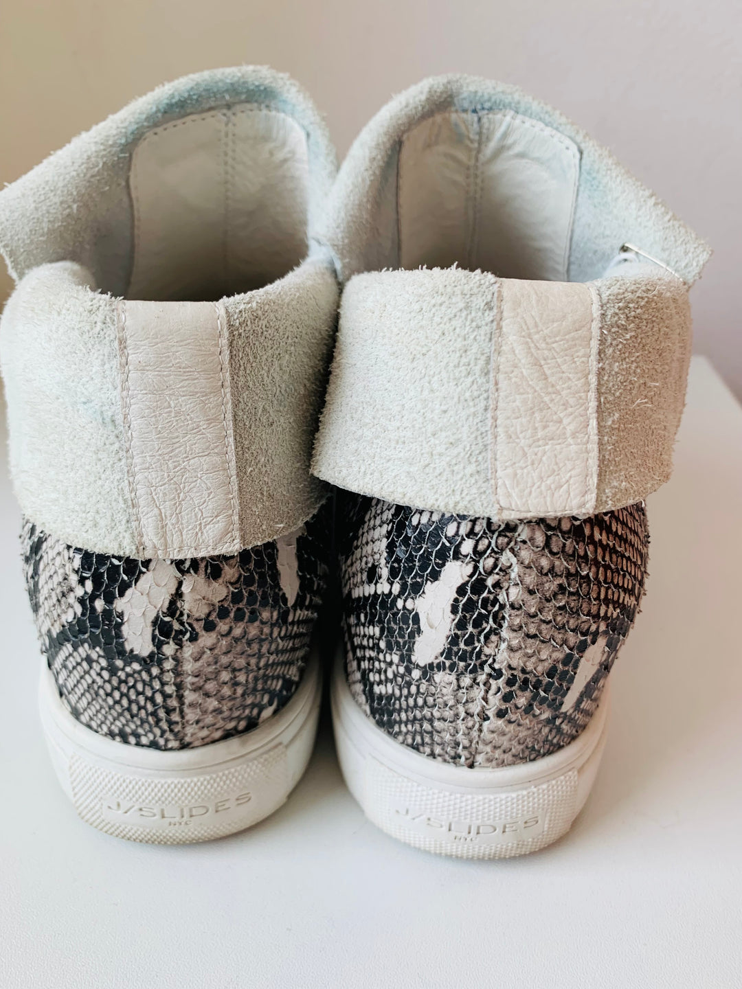 J/Slides Slip on Snake Print Sneaker Size 9