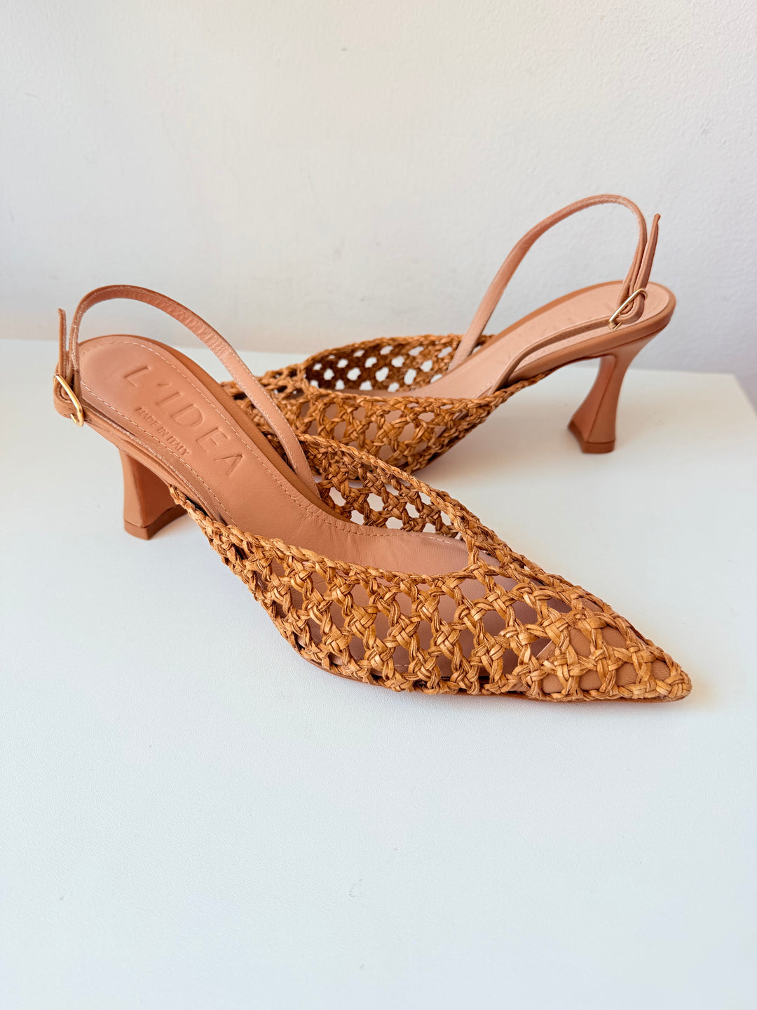 L’Idea Eli Woven Natural Leather Pump Size 38 New