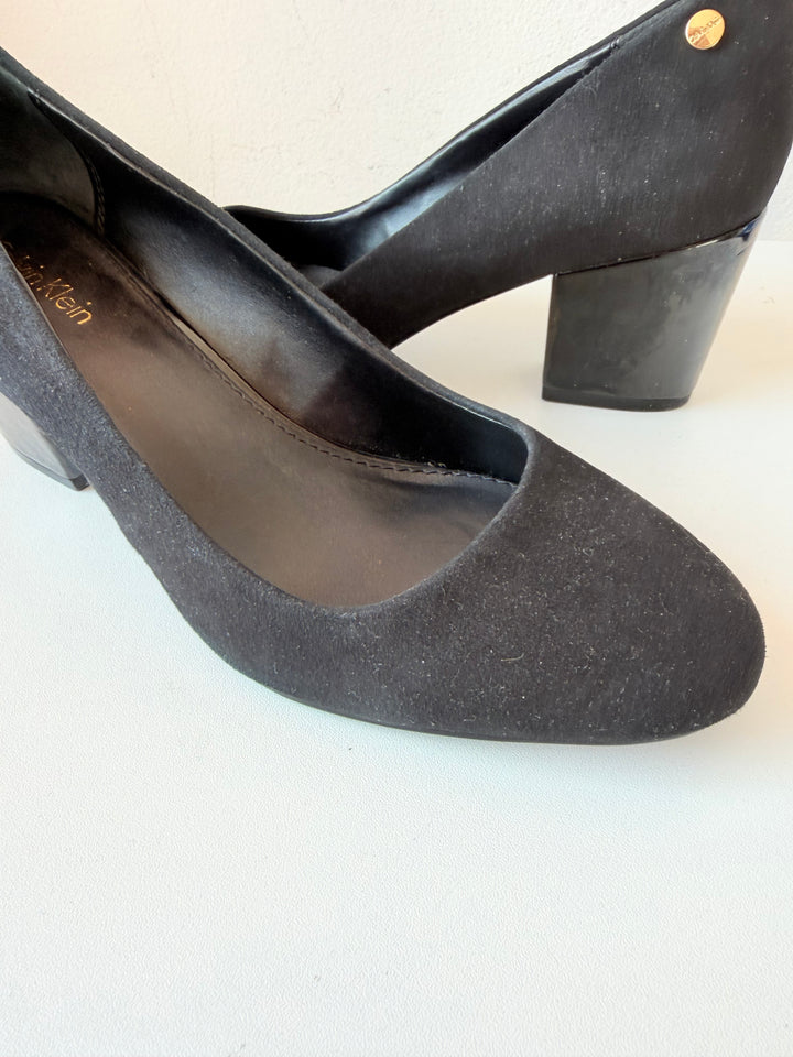 Calvin Klein Classic Kasey Black Suede Block Heel Pumps Size 7