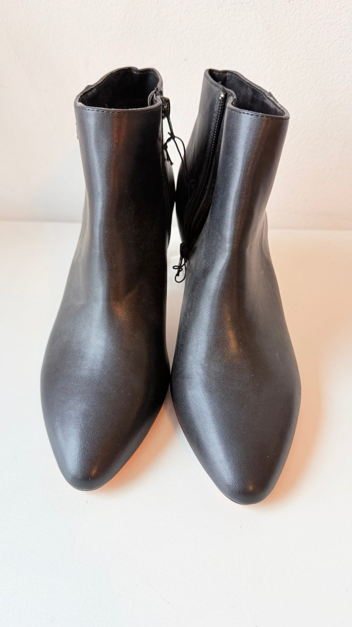 BCBGeneration Axton Black Ankle Boots Size 10 New