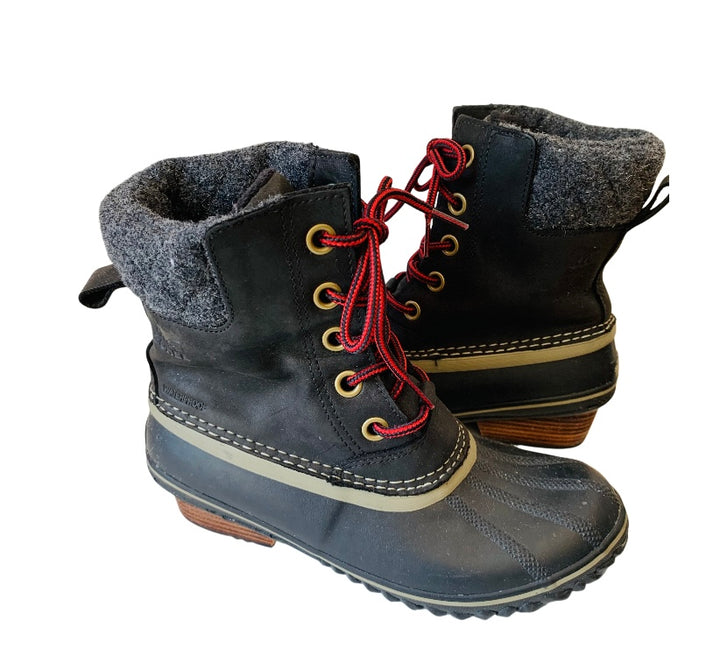 Sorel Women’s Slimpack II Lace Boots in Black Kettle Size 8.5