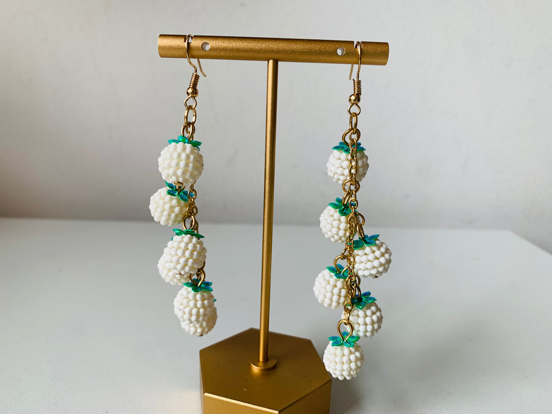 Fun Golf White and Green Beaded Dangle Pierced Earrings