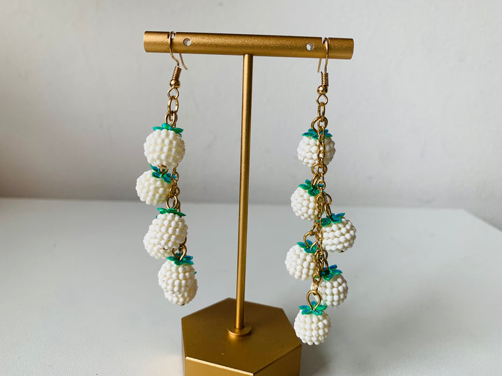 Fun Golf White and Green Beaded Dangle Pierced Earrings