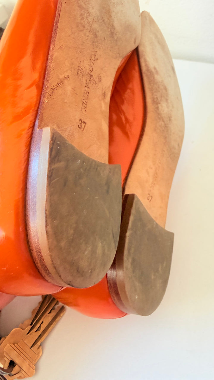Manolo Blahnik Tere Patent Orange Flats Size 37