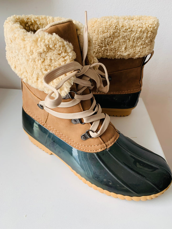 Dolce Vita Rubber & Faux Fur Boots Size 10