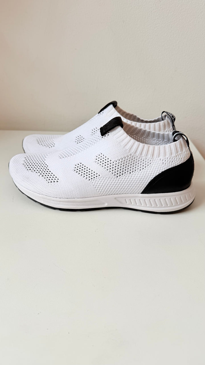 Ralph Lauren Kacie Slip On Sneakers In White & Black Size 8 New Women’s