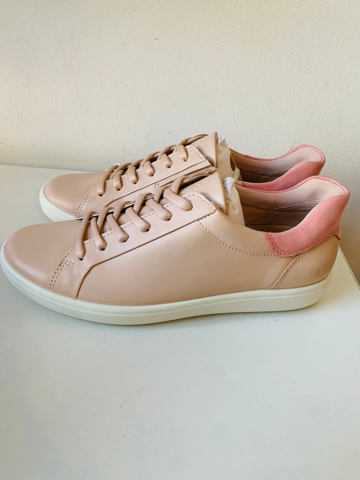 Ecco Soft Pink Rose Dust/Olde Rose Sneakers New In Box Size 41 (Us 10-10.5)