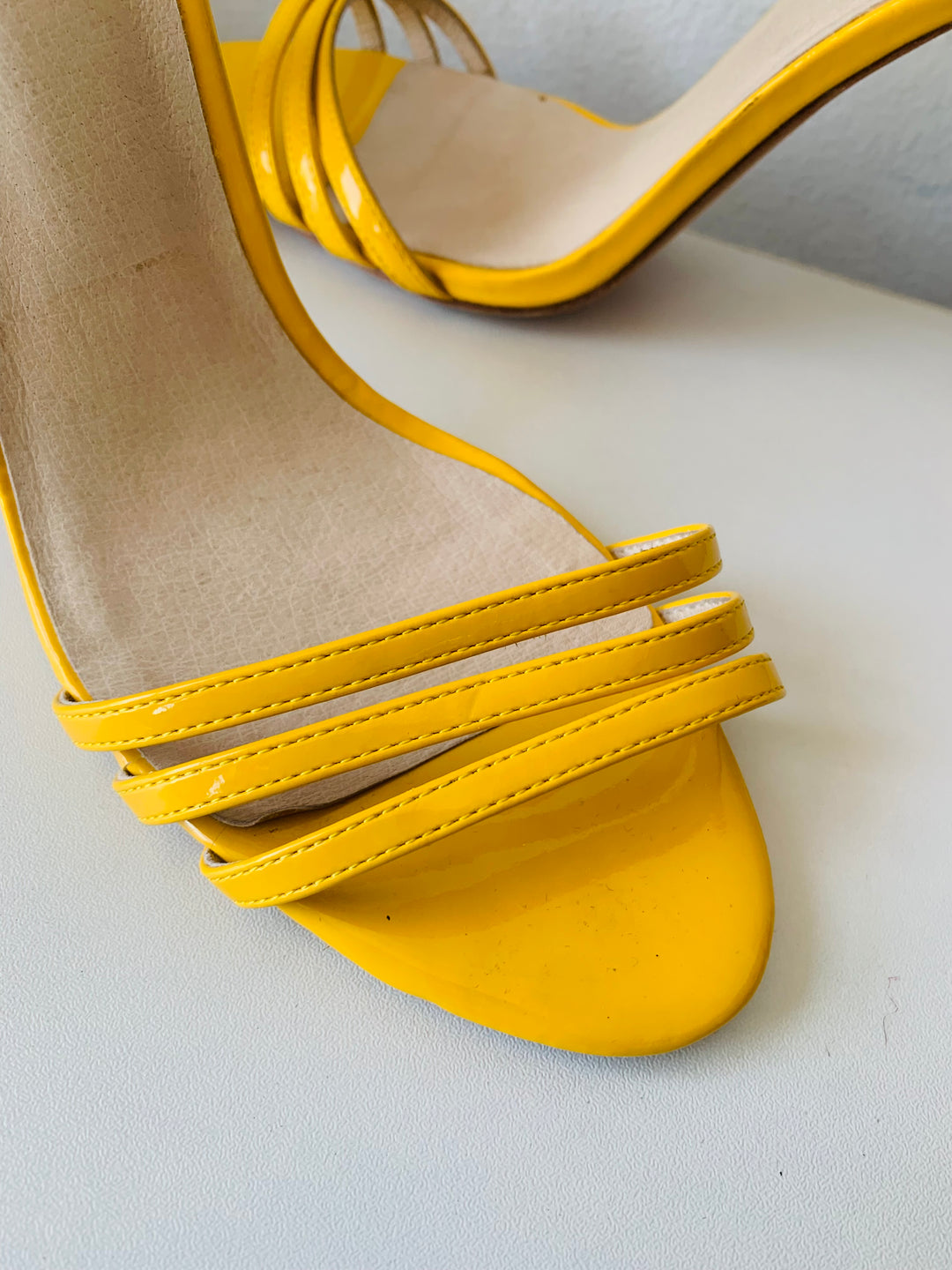 RAYE Yellow Patent Strappy Sandal Pump Size 10