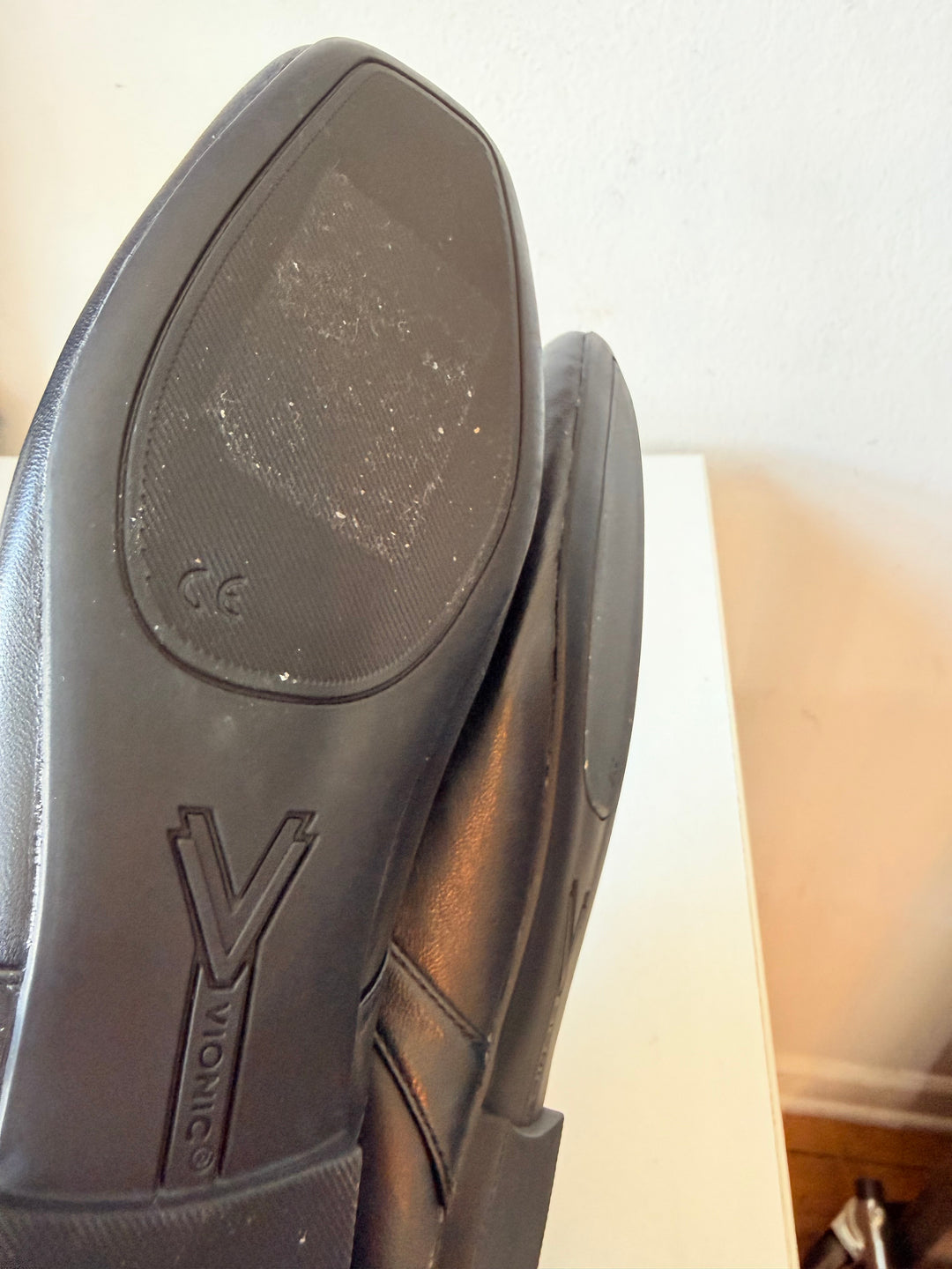 Vionic Almeda Black Leather Classic Mary Jane’s Size 6 NIB