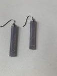 Grey Crackled Rectangular Bar Pierced Earrings