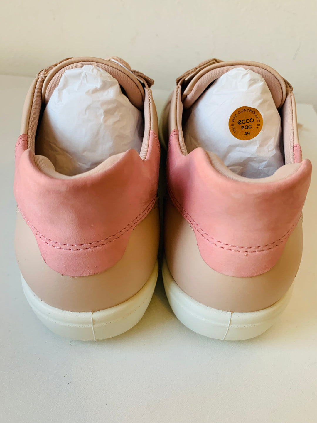 Ecco Soft Pink Rose Dust/Olde Rose Sneakers New In Box Size 41 (Us 10-10.5)