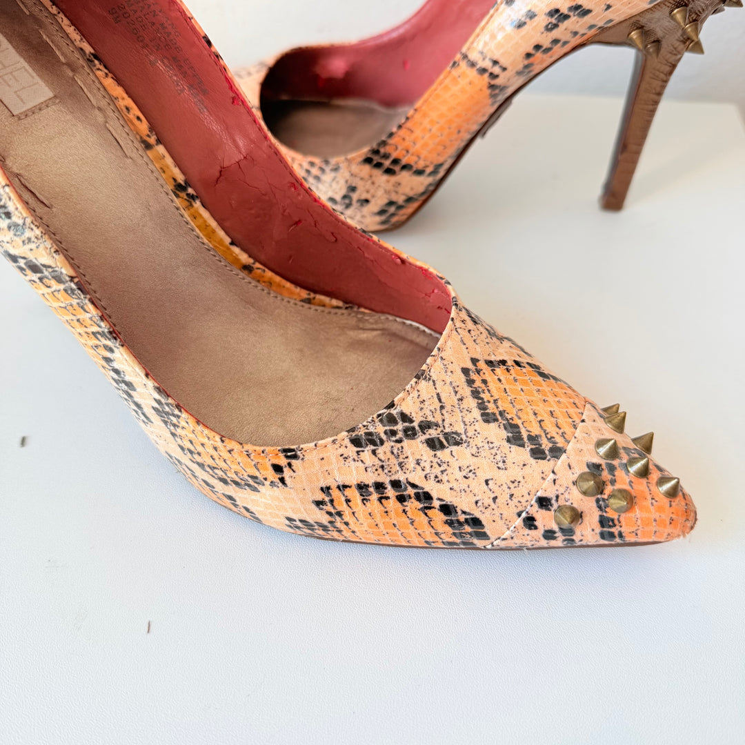 Rachel Roy Miyang Pointed Toe Spiked Pumps Size 9
