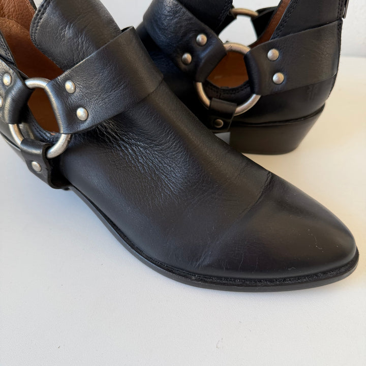Frye Black Leather Ray Harness Back Zip Booties Size 7