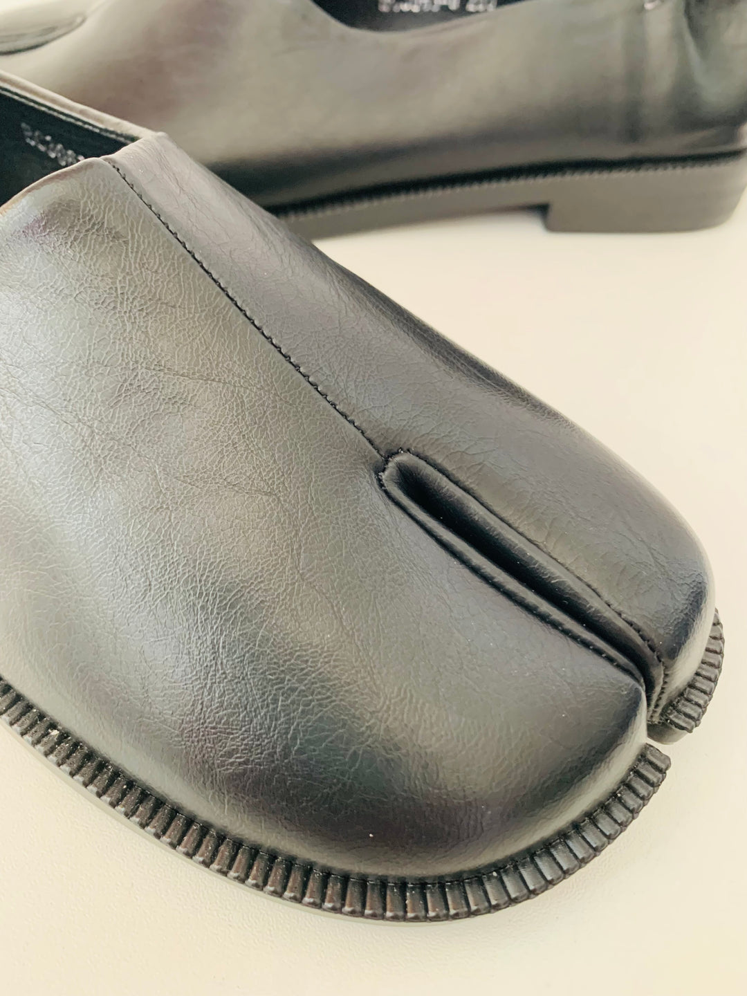 Rabeosy Black Leather Slip On Flats Size 9