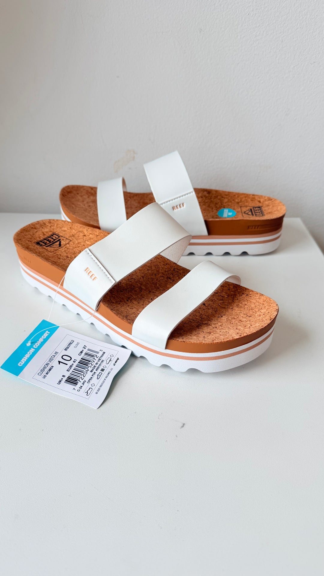 Reef Women’s White Cushion Vista Hi  Sandals Size 10 NWT