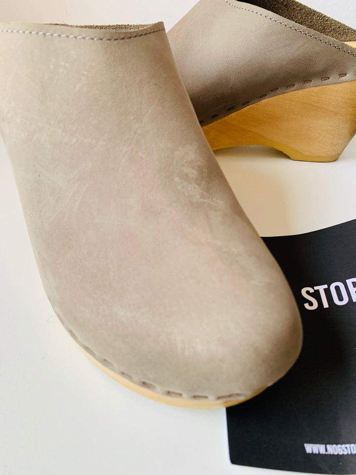 NO 6 Tan Suede Clog Mules Size 40 New