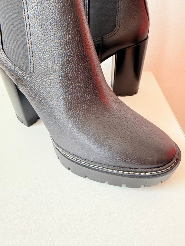 Tory Burch Perfect Black Chelsea Boots Lug 70mm New Size 10