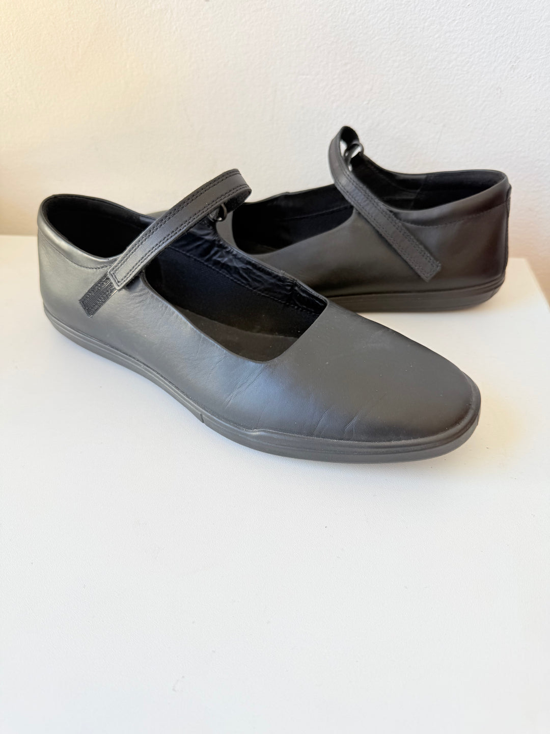 ECCO Simpil Mary Jane Black Leather Ballet Flats Size 10-10.5