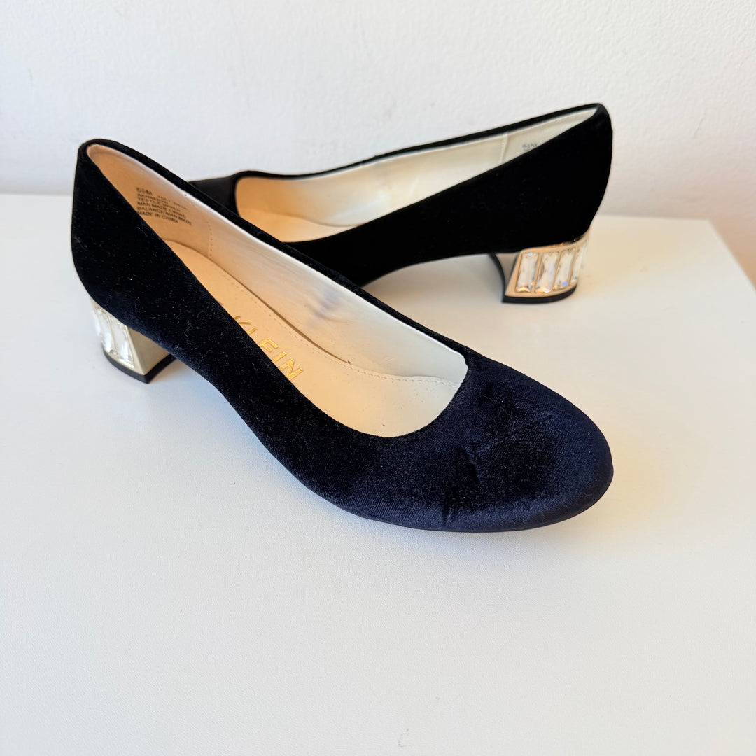 Anne Klein Haeyden Black Velvet Rhinestone Embelished Block Heel Pumps Size 6.5