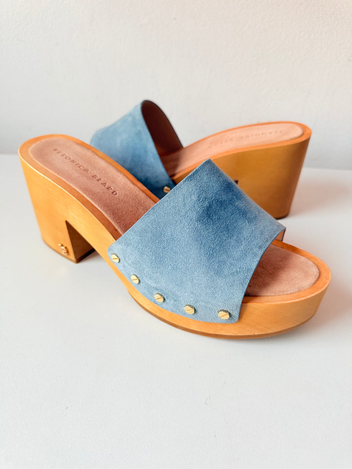 Veronica Bears Hannalee Slides/Clogs In Baby Blue Suede Size 10