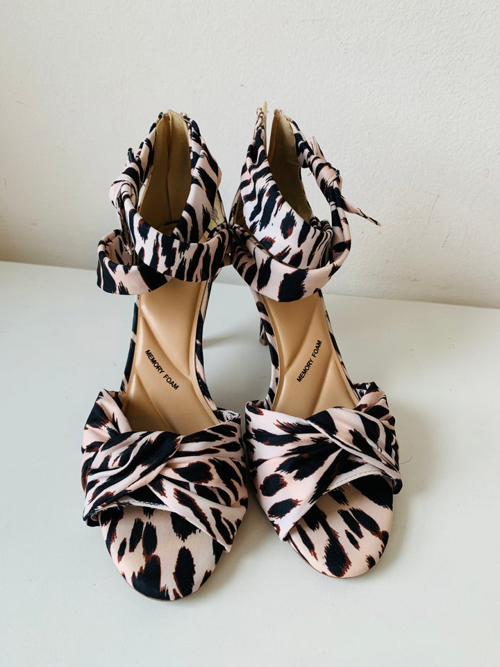 Impo Tristan Sandal In Animal Print Size 8 New