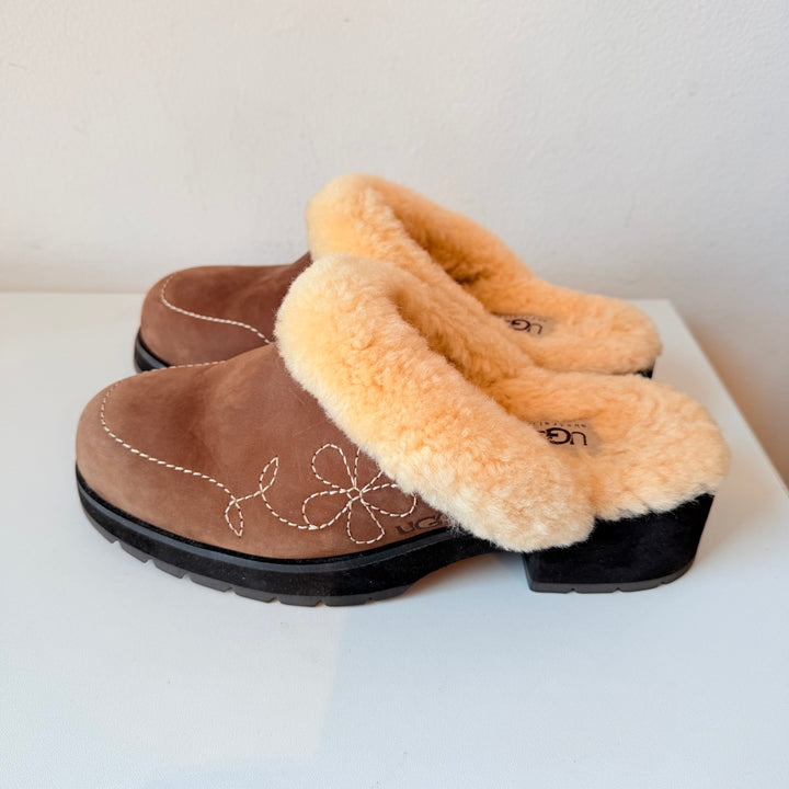 UGG Brown Blossom Embroidered Suede & Sherpa Heeled Mule/Clog Size 9 New