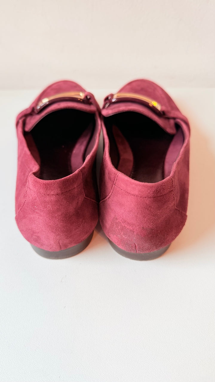 Tory Burch Georgia Suede Loafers Size 8 In Beetle Berry /Gold Hardware