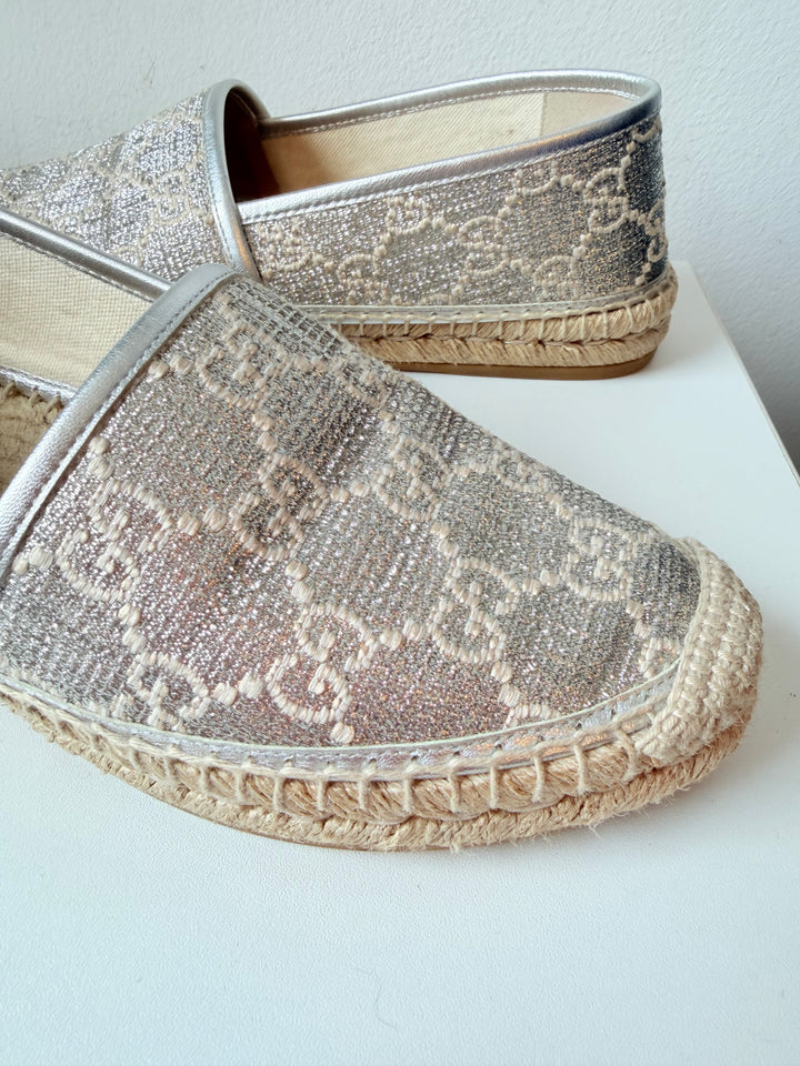 Gucci Heritage GG Lame Napa Silk Silver Monogram Espadrille Size 39
