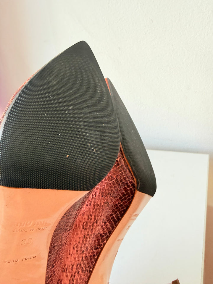 Miu Miu Ayers Pink Camellia Snakeskin Pointed Toe Pumps Size 38