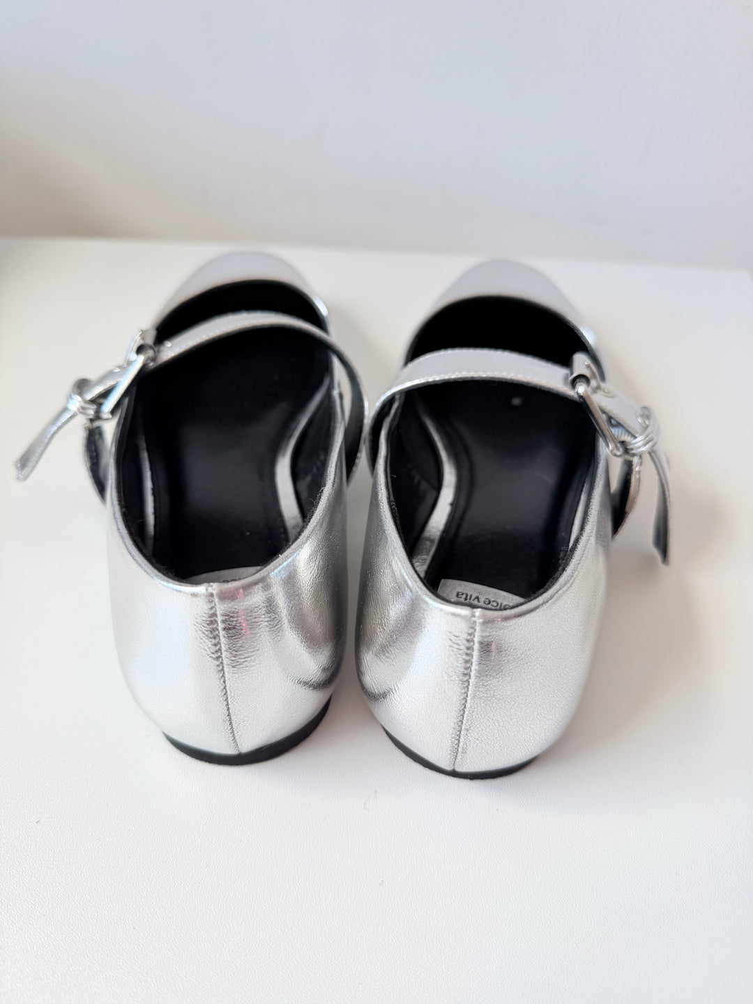 DV by Dolce Vita Millie Silver Mettalic Buckled Ballet Flats Size 7 New