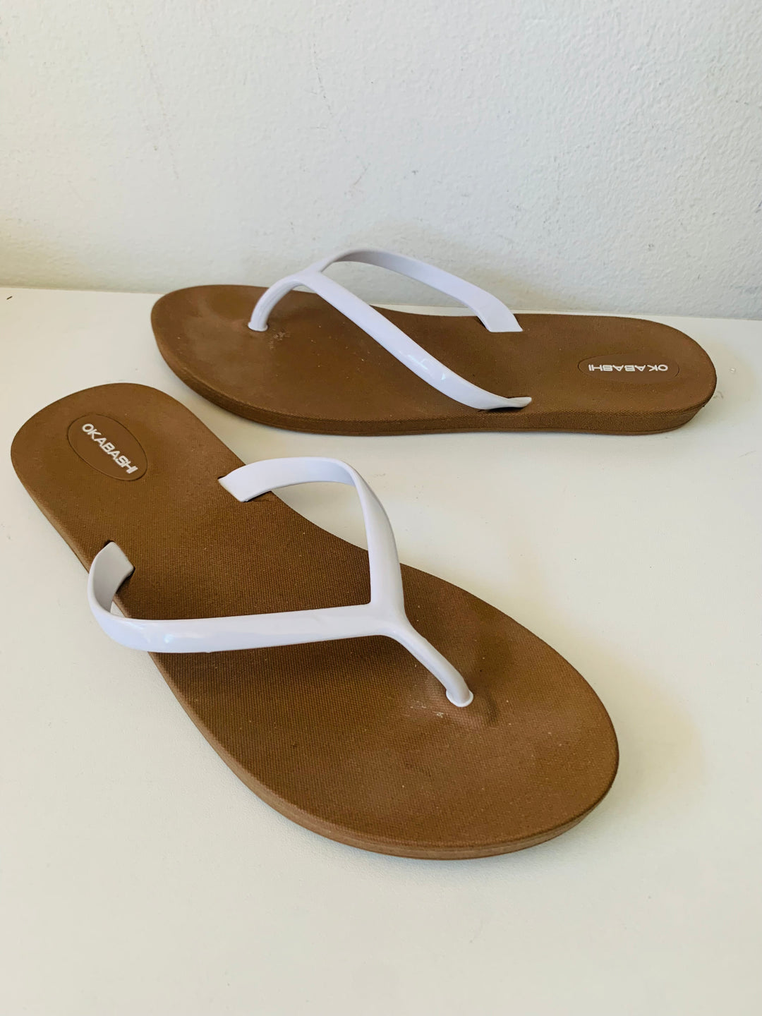 Okabashi White Flip Flops Size 7