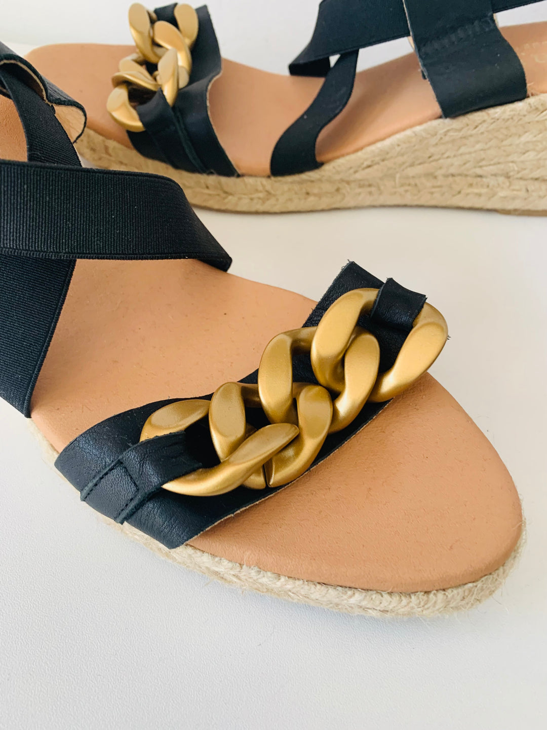 Maypol Black With Gold Chain Wedge Sandals Size 10