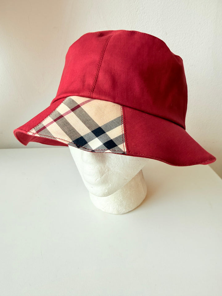 Burberry Red And Beige Nova Check Bucket Hat Size Medium