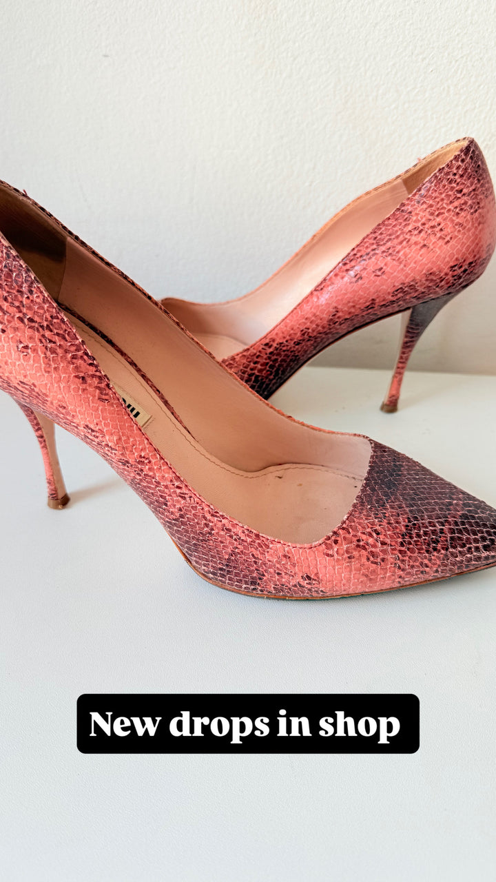 Miu Miu Ayers Pink Camellia Snakeskin Pointed Toe Pumps Size 38