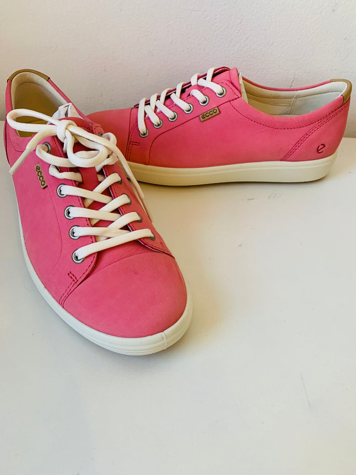 Ecco Soft 7 Women’s Bubble Gum Leather Sneaker Size 40 (US 9-9.5) New in Box