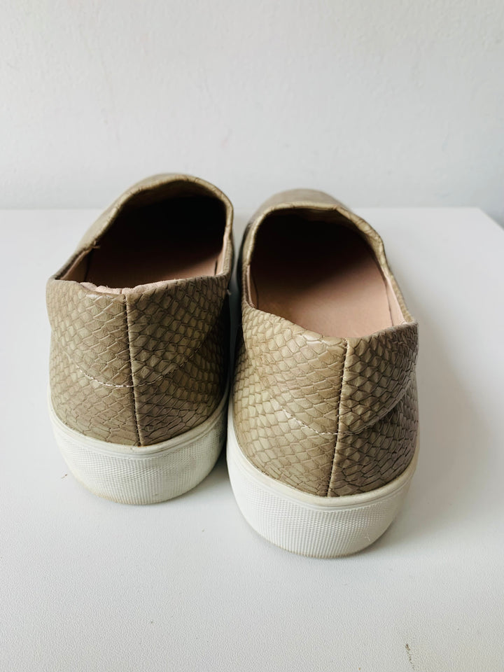 J Slides Ariana Slip On Snake Embossed Sneakers Size 7.5