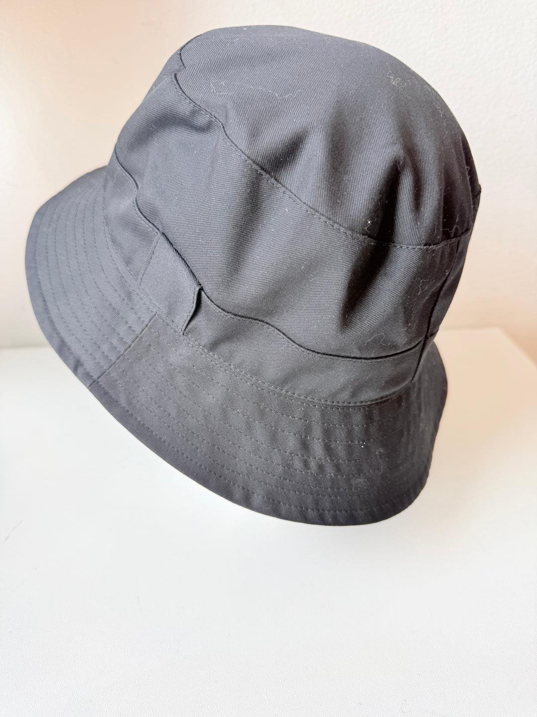 Burberry Black Bucket Hat Size Large