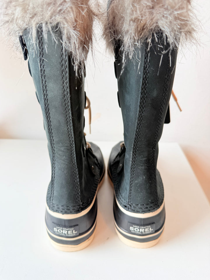 Sorel Waterproof Women’s Joan of Arc Boots In Dark Grey & Black Size 6 NWT
