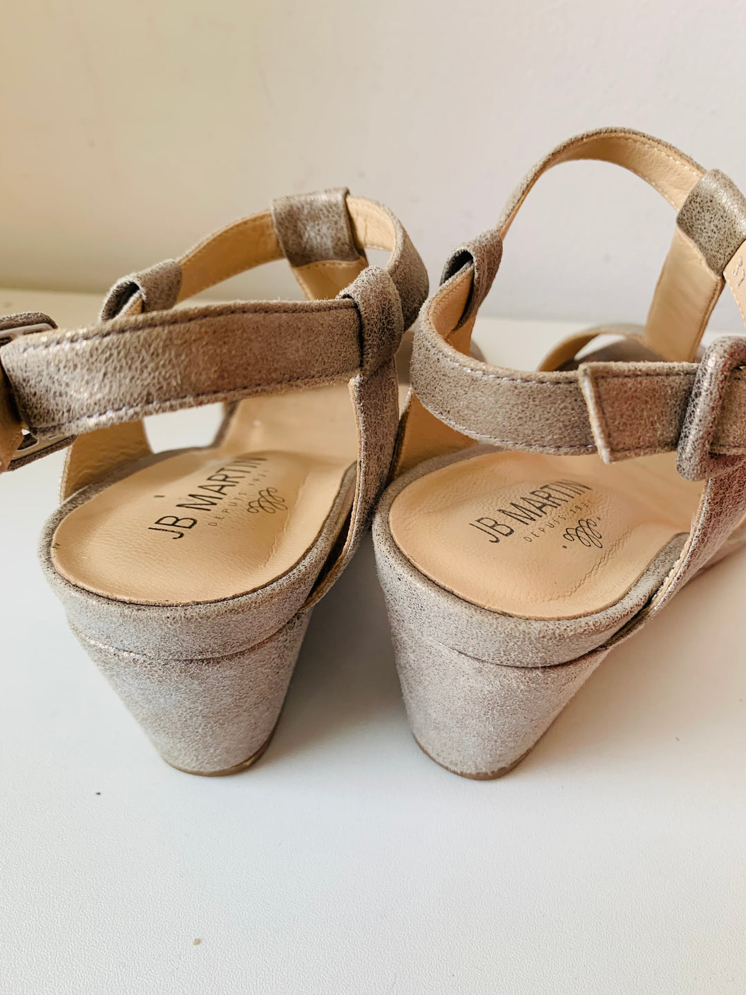 J.B. Martin Narnia Summer Bronze Metallic Suede Sandals Size 37