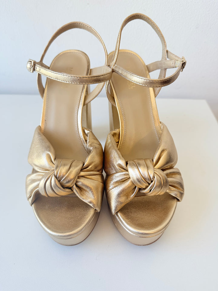 Michael Michael Kors Josie Gold Metallic Leather Knot Platform Open Toe Sandals Size 8