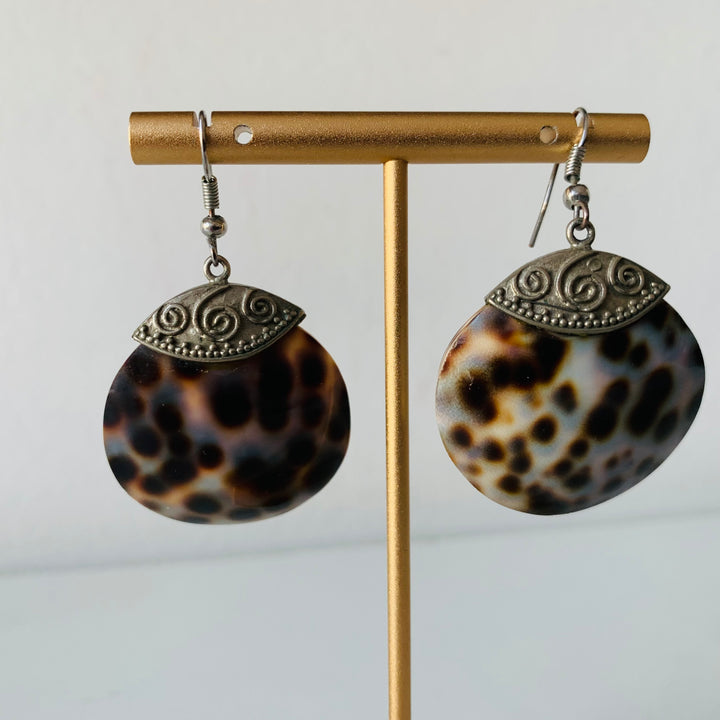Shell Pierced Earrings