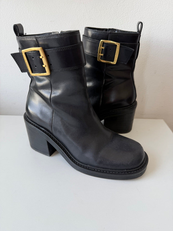 Vince Camuto Bembonie Stacked Leather Heel Bootie In Black Size 8.5 Women’s