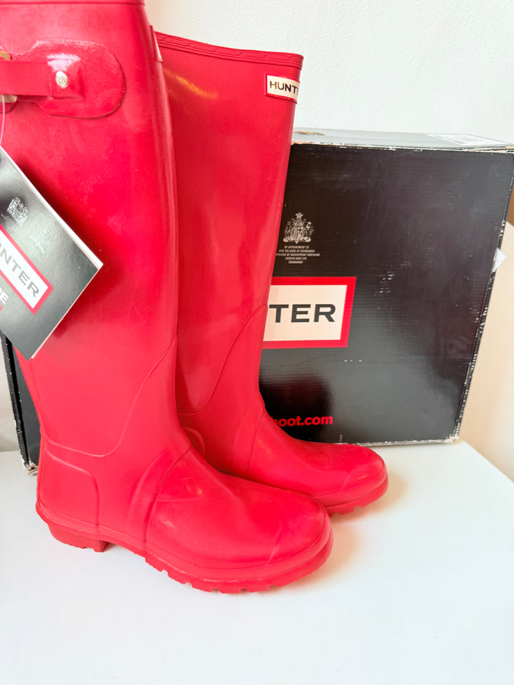 Hunter Classic Original Tall Red Gloss Rubber Boots Size 40/41 8 Male/9 Women’s USA NWT