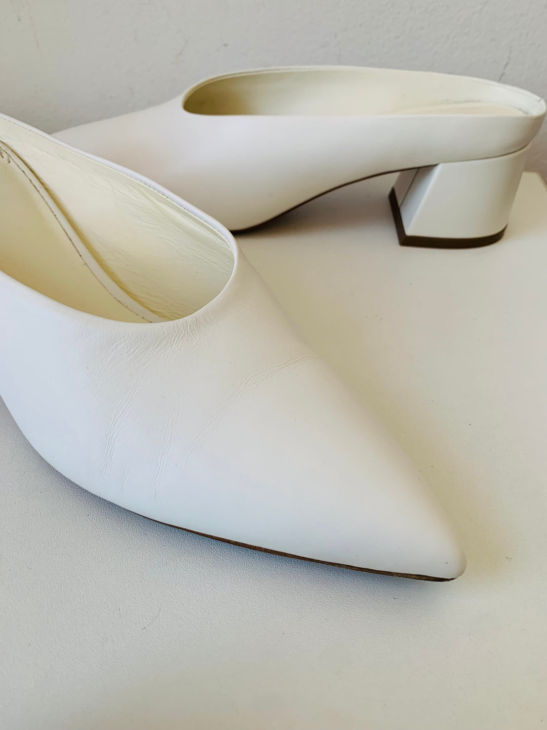 Vince Ralston Horchata White Leather Heeled Mules Size 7