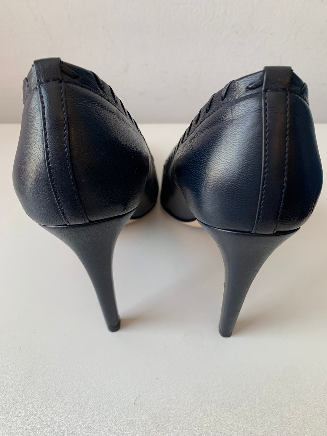 Brookes Brothers Deep Navy Blue Leather Whipstitch Pointed Toe Pumps Size 9 New