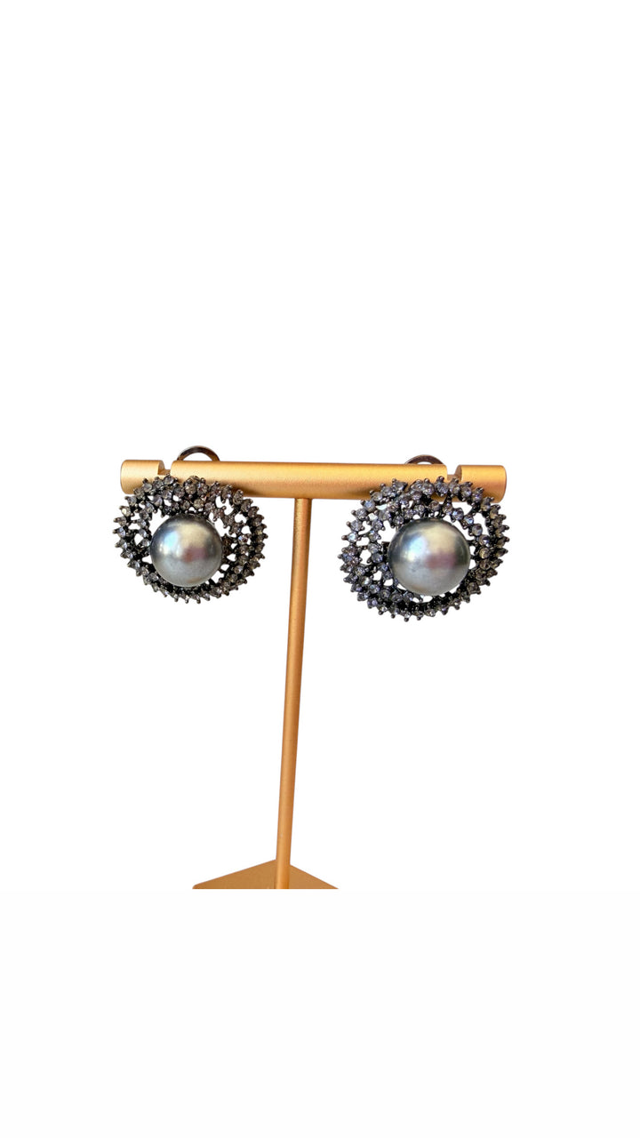 Grey Pearl Pierced Earrings